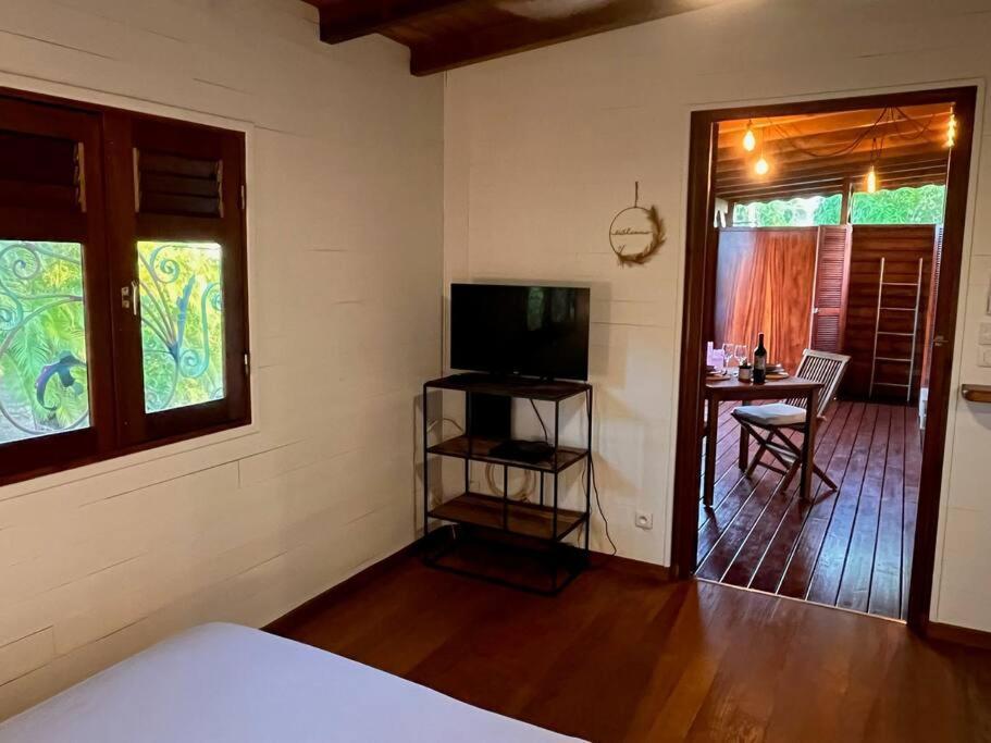 Bungalow Avec Jacuzzi Privatif Villa Sainte-Rose Exterior photo